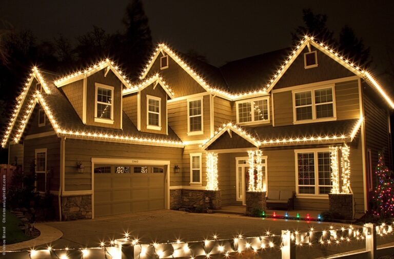 Christmas light hanging service Archives Pine Country Window Cleaning